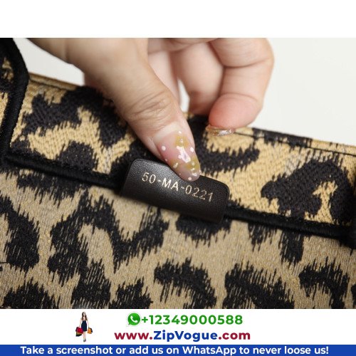 Dior Book Tote Medium 36cm - Image 5