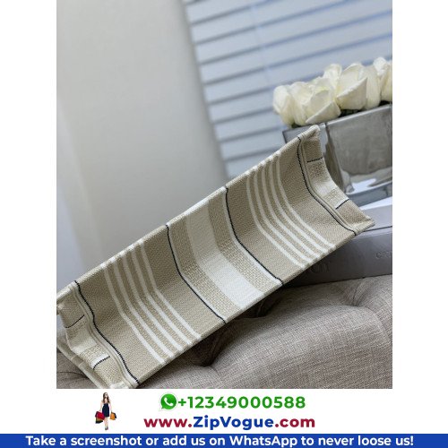 Dior Book Tote Medium 36cm - Image 9