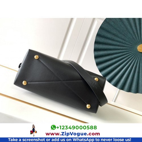 Louis Vuitton Alma - Image 4