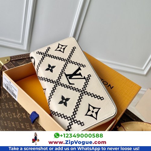 Louis Vuitton Wallet - Image 2