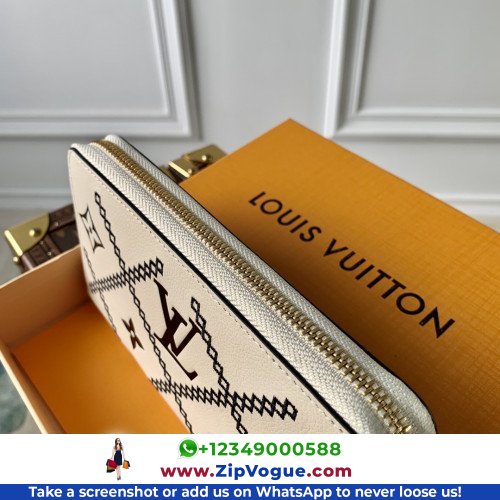 Louis Vuitton Wallet - Image 4