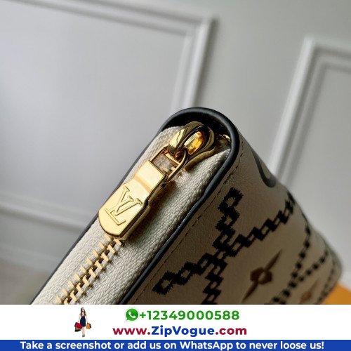 Louis Vuitton Wallet - Image 5