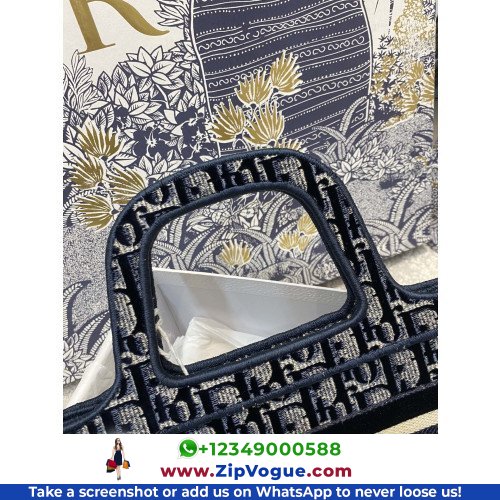 Dior Book Tote Mini 22.5cm - Image 4