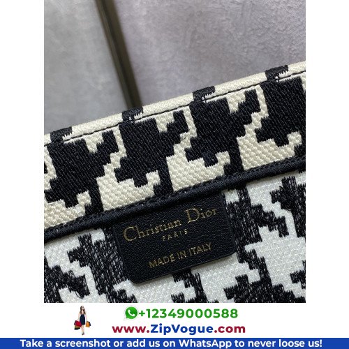 Dior Book Tote Medium 36cm - Image 9