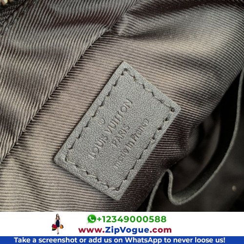 Louis Vuitton Wallet - Image 8