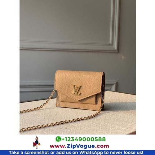 Louis Vuitton Favorite