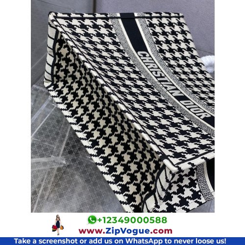 Dior Book Tote Large 42cm - Image 4