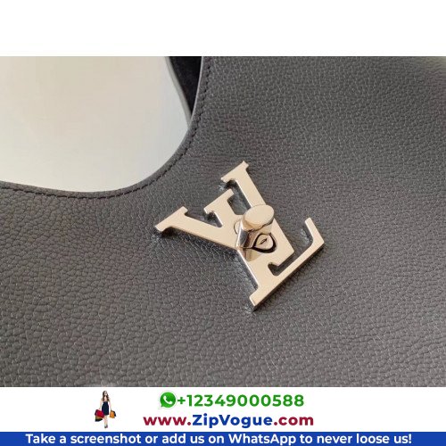 Louis Vuitton Favorite - Image 4