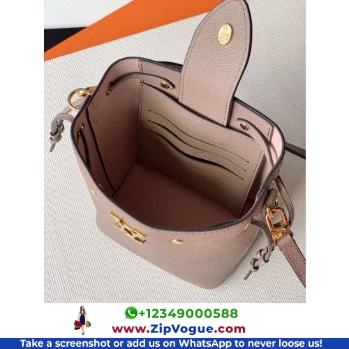 Louis Vuitton Favorite - Image 5