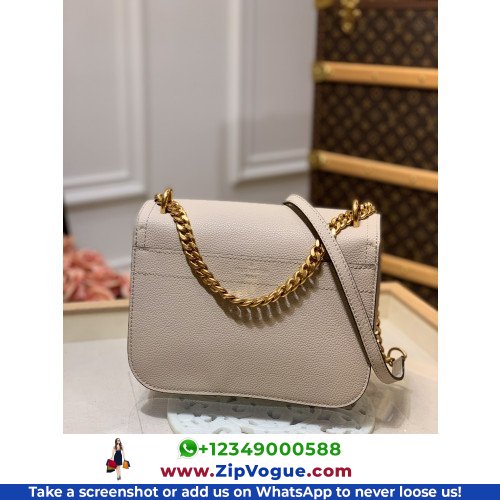 Louis Vuitton Favorite - Image 3