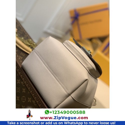 Louis Vuitton Favorite - Image 5