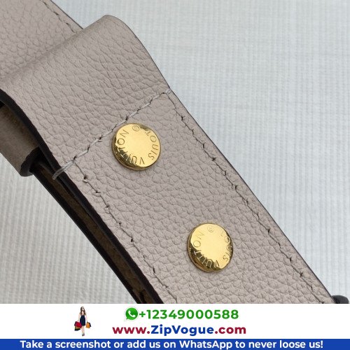 Louis Vuitton Favorite - Image 9