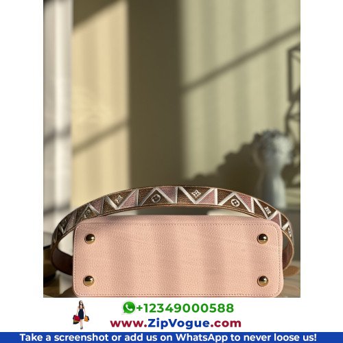 Louis Vuitton Capucines - Image 4