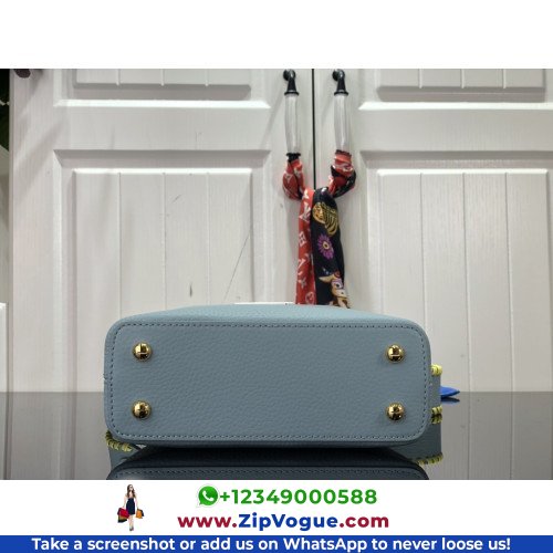 Louis Vuitton Capucines - Image 3