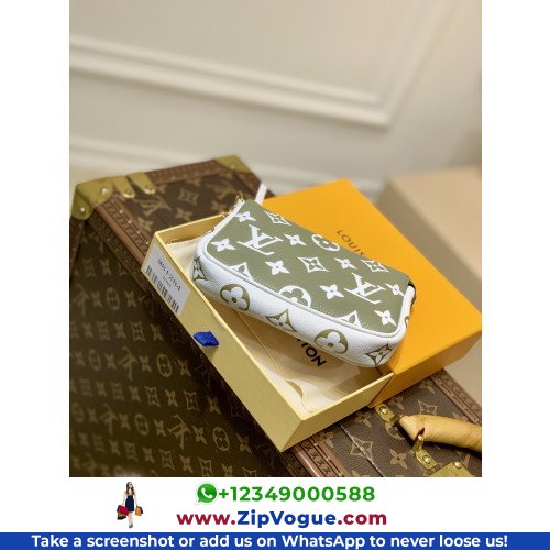 Louis Vuitton Wallet - Image 6
