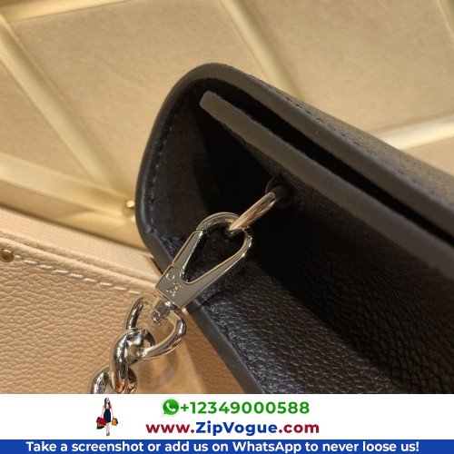 Louis Vuitton Favorite - Image 2