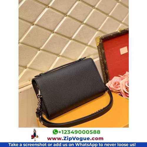 Louis Vuitton Favorite - Image 5