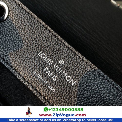 Louis Vuitton Favorite - Image 7