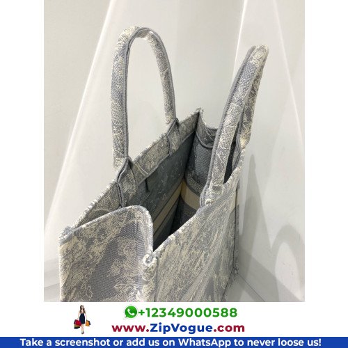 Dior Book Tote Large 42cm - Image 5