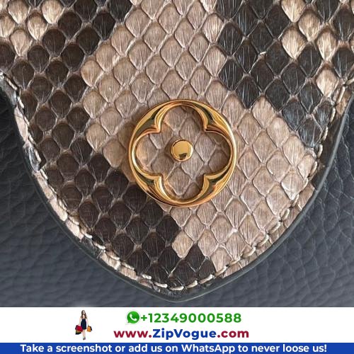 Louis Vuitton Capucines - Image 4