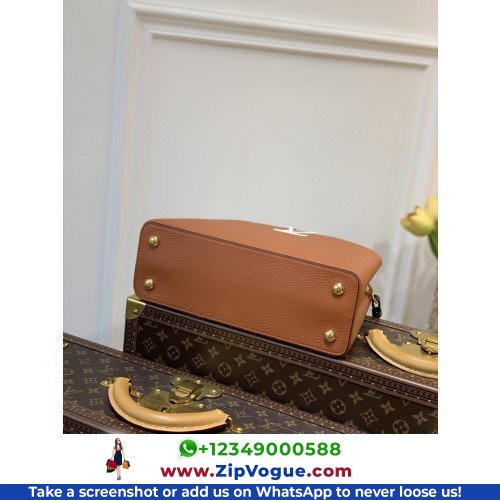 Louis Vuitton Capucines - Image 3