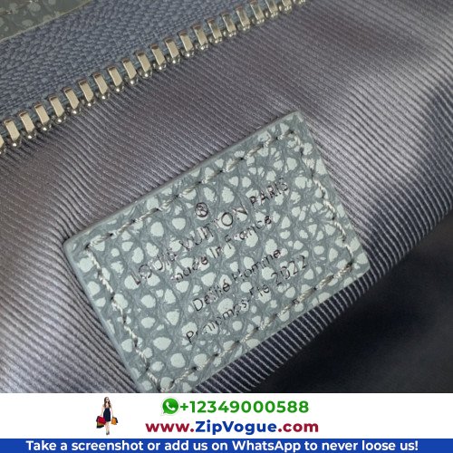 Louis Vuitton Wallet - Image 3