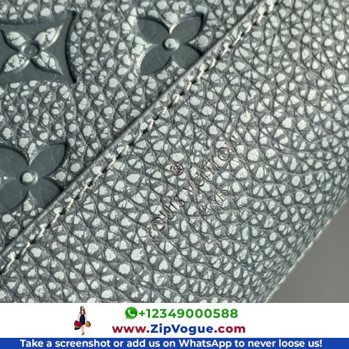 Louis Vuitton Wallet - Image 8