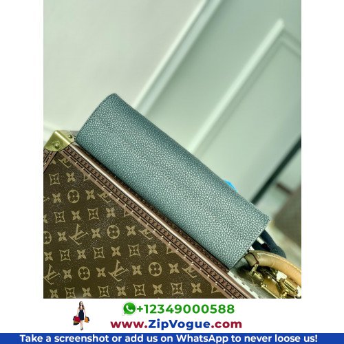 Louis Vuitton Wallet - Image 9