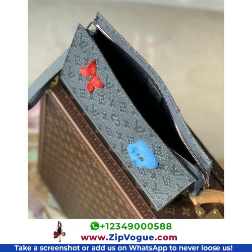 Louis Vuitton Wallet - Image 10