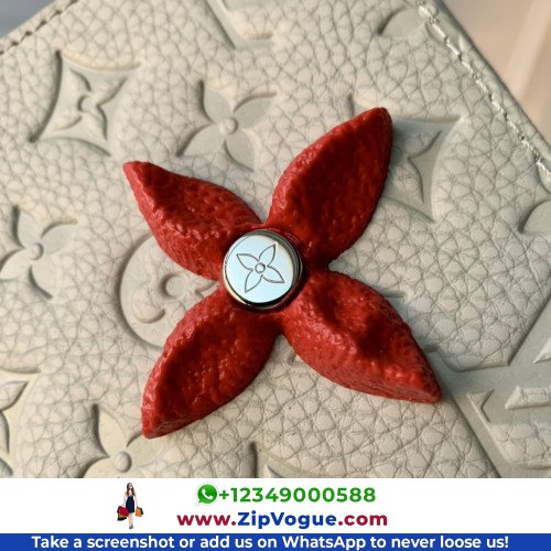 Louis Vuitton Wallet - Image 5