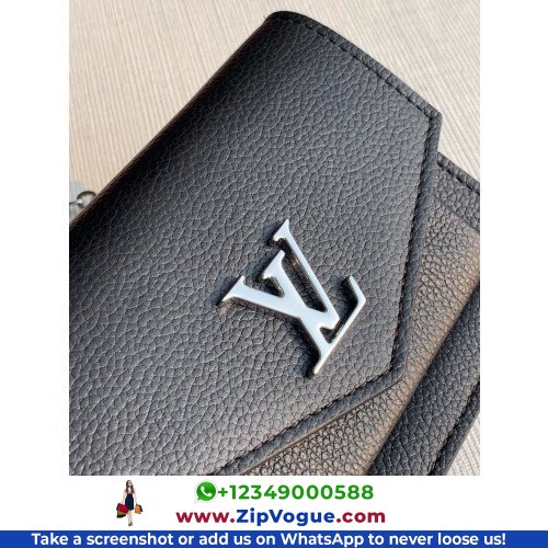 Louis Vuitton Favorite - Image 3