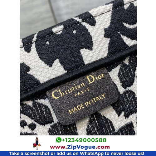 Dior Book Tote Medium 36cm - Image 9